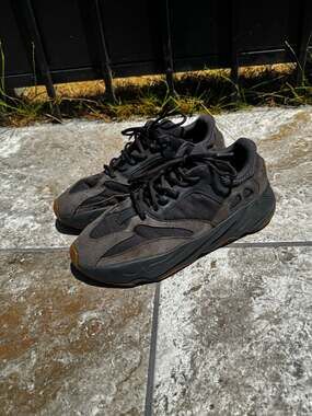 Adidas Yeezy Boost 700 Utility Black Sneakers